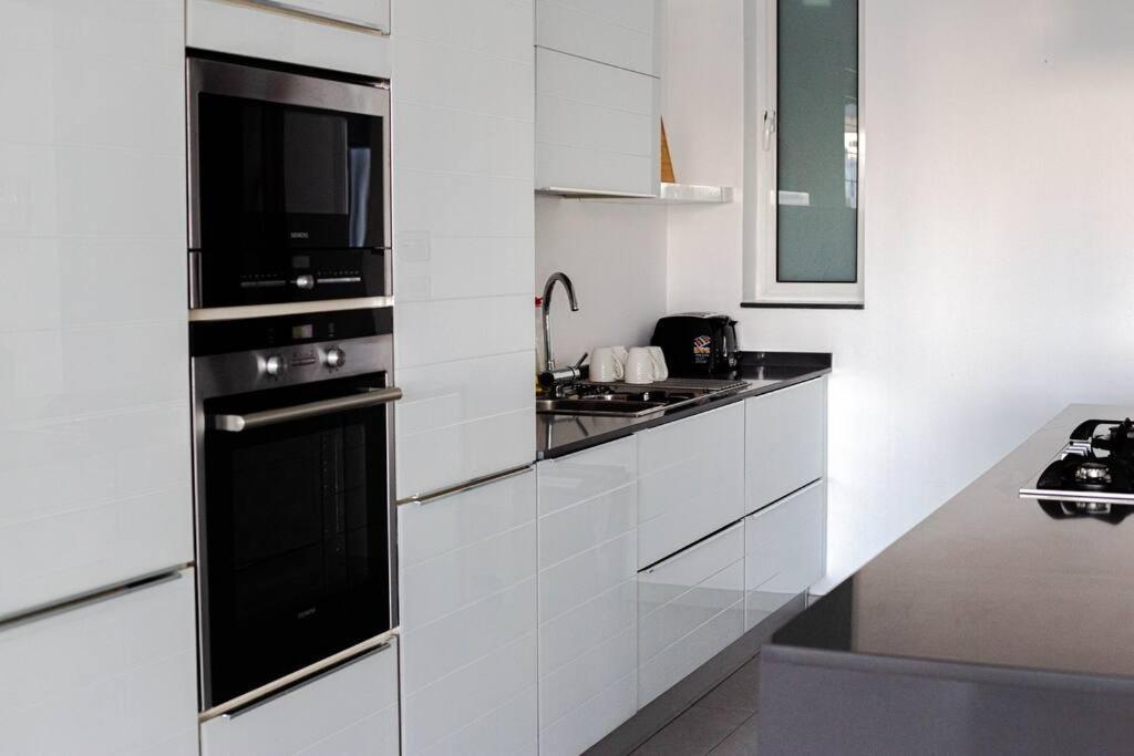 Seafront Two Bedroom Apartment سانت جوليان المظهر الخارجي الصورة